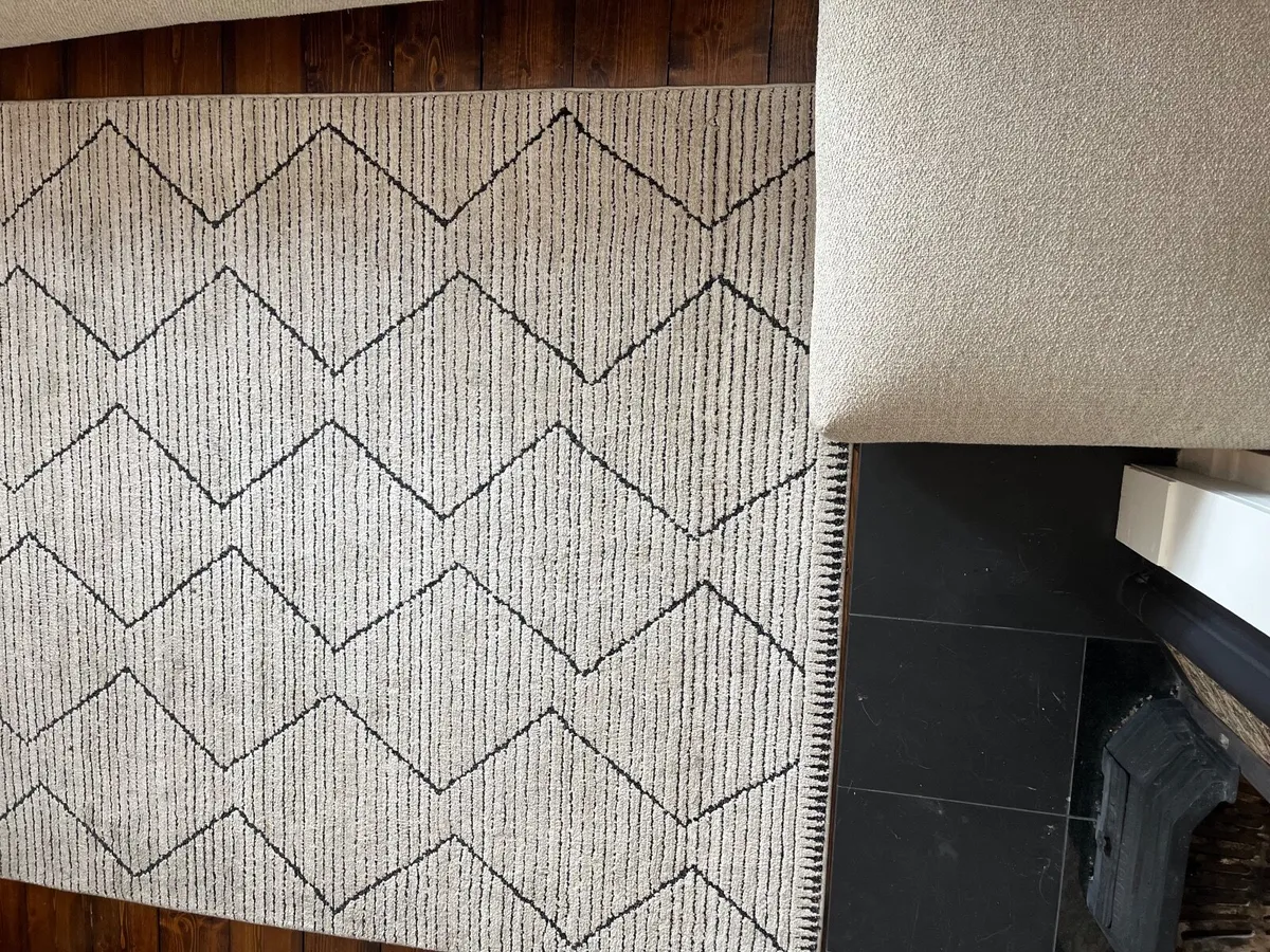 Rug - Image 2