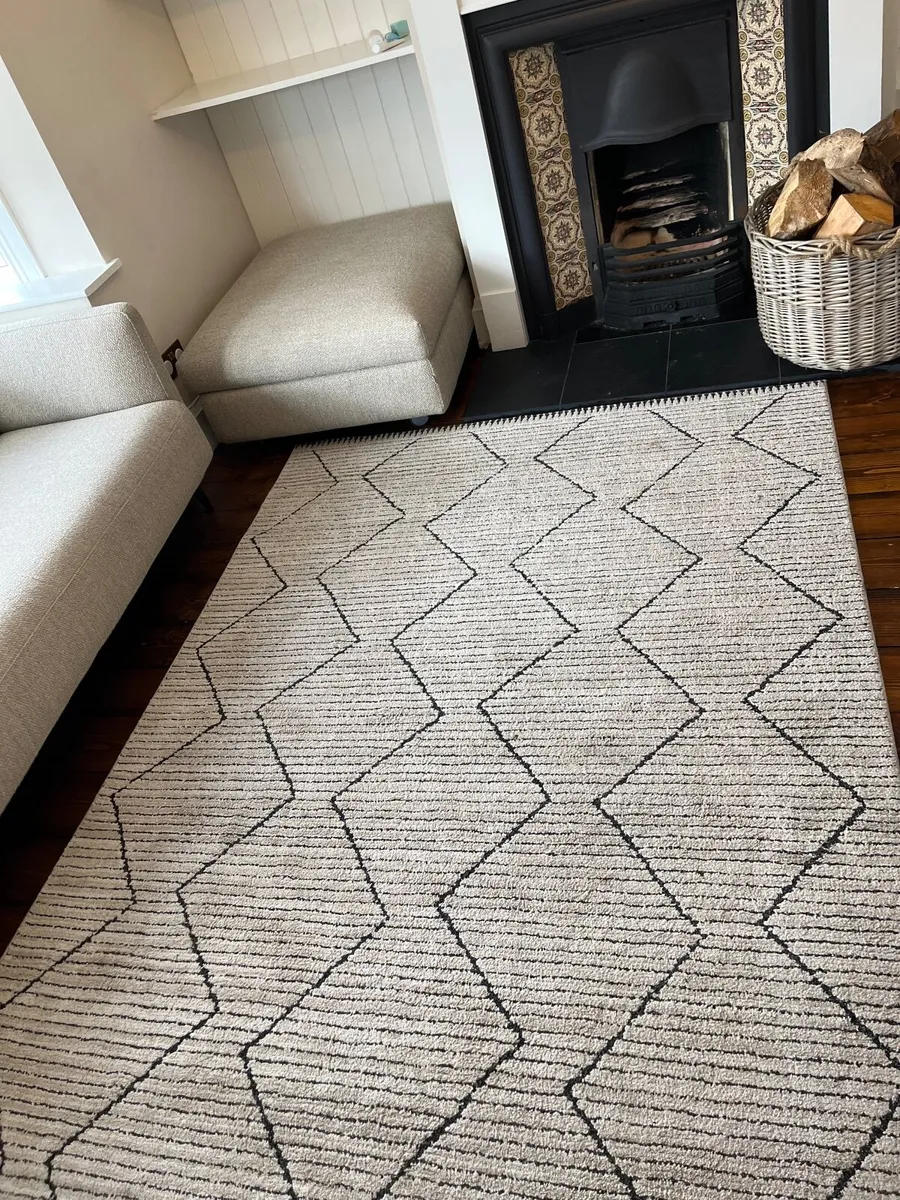 Rug - Image 1