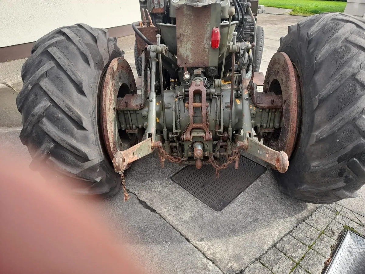 Massey Ferguson industrial - Image 3