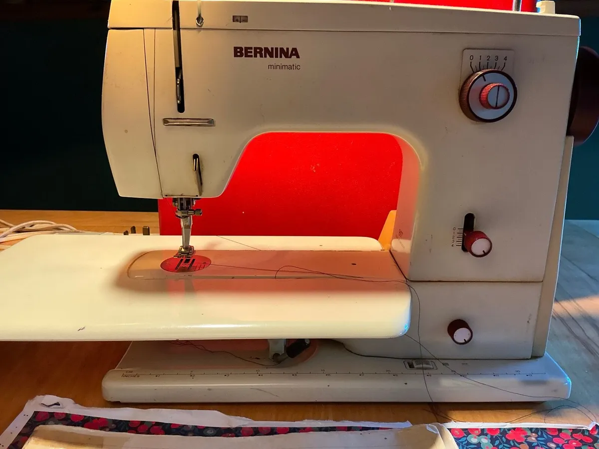 Bernina minimatic 807 Sewing machine - Image 4