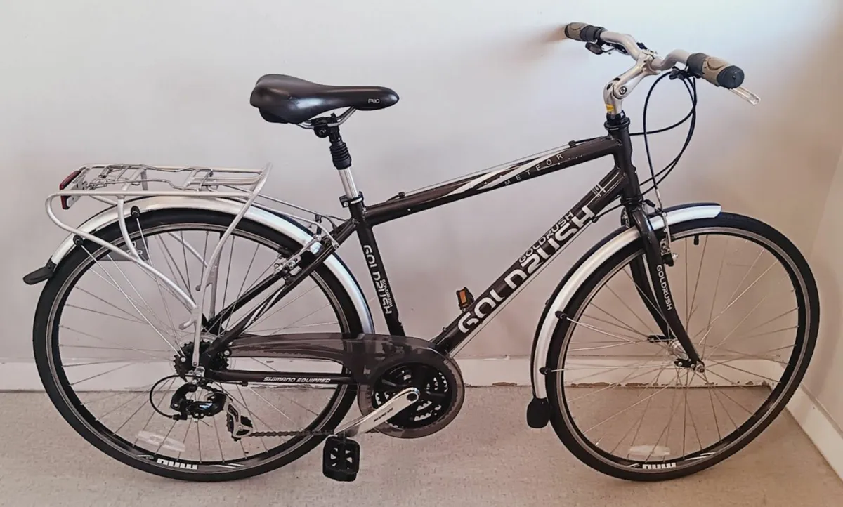 Lightweight road bike in new condition - Image 1