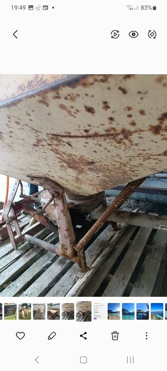 Vicon fertiliser spreader - Image 2