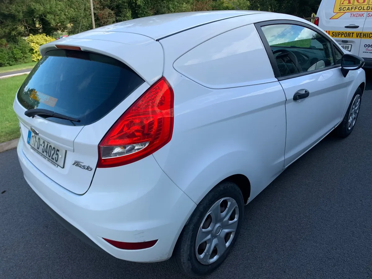 Ford Fiesta 2011 with brand new DOE - Image 3