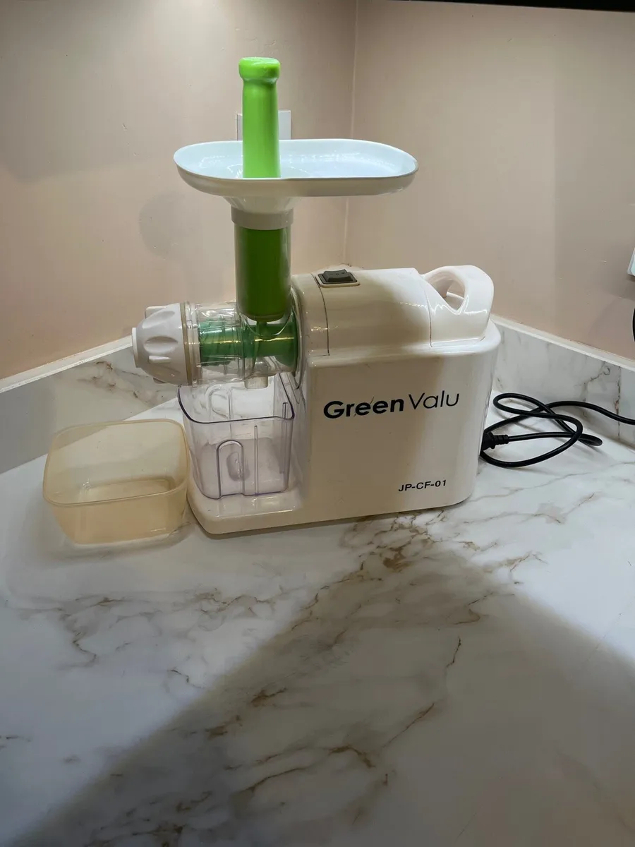 Fruit and Vegetable Juicer - Image 1