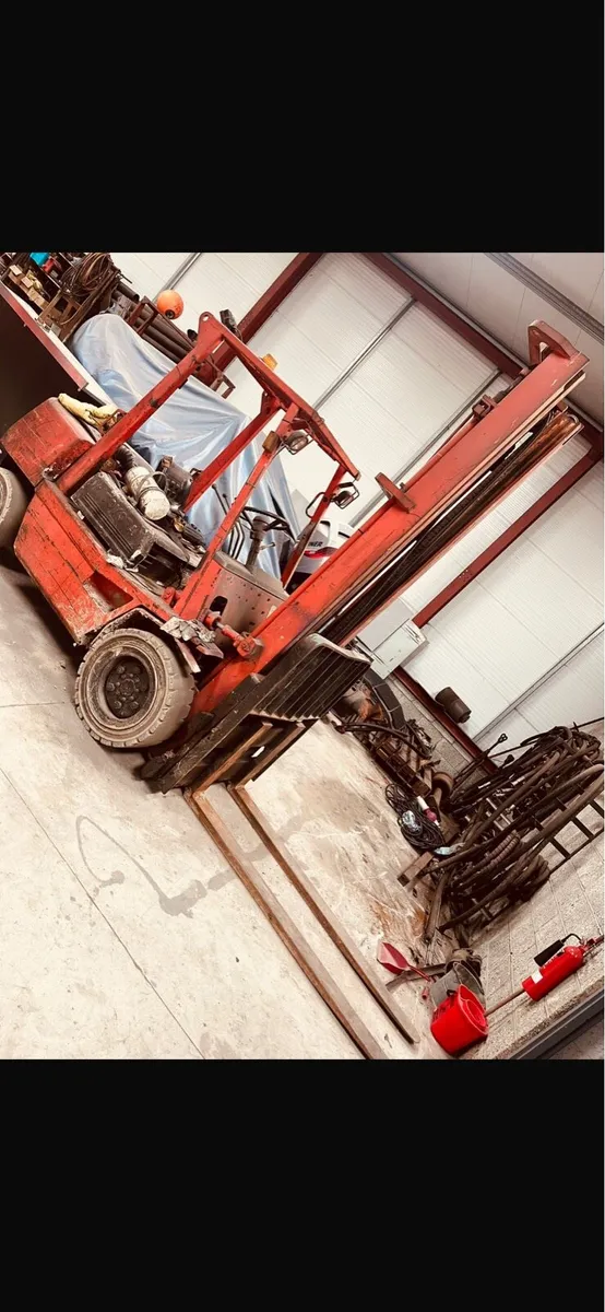 Toyota forklift . Need of repair (head gasket ) - Image 2