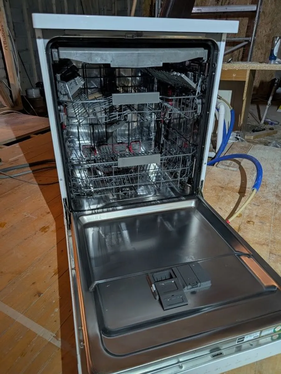 Whirlpool Freestanding Dishwasher - Collection Only ASAP - Image 2