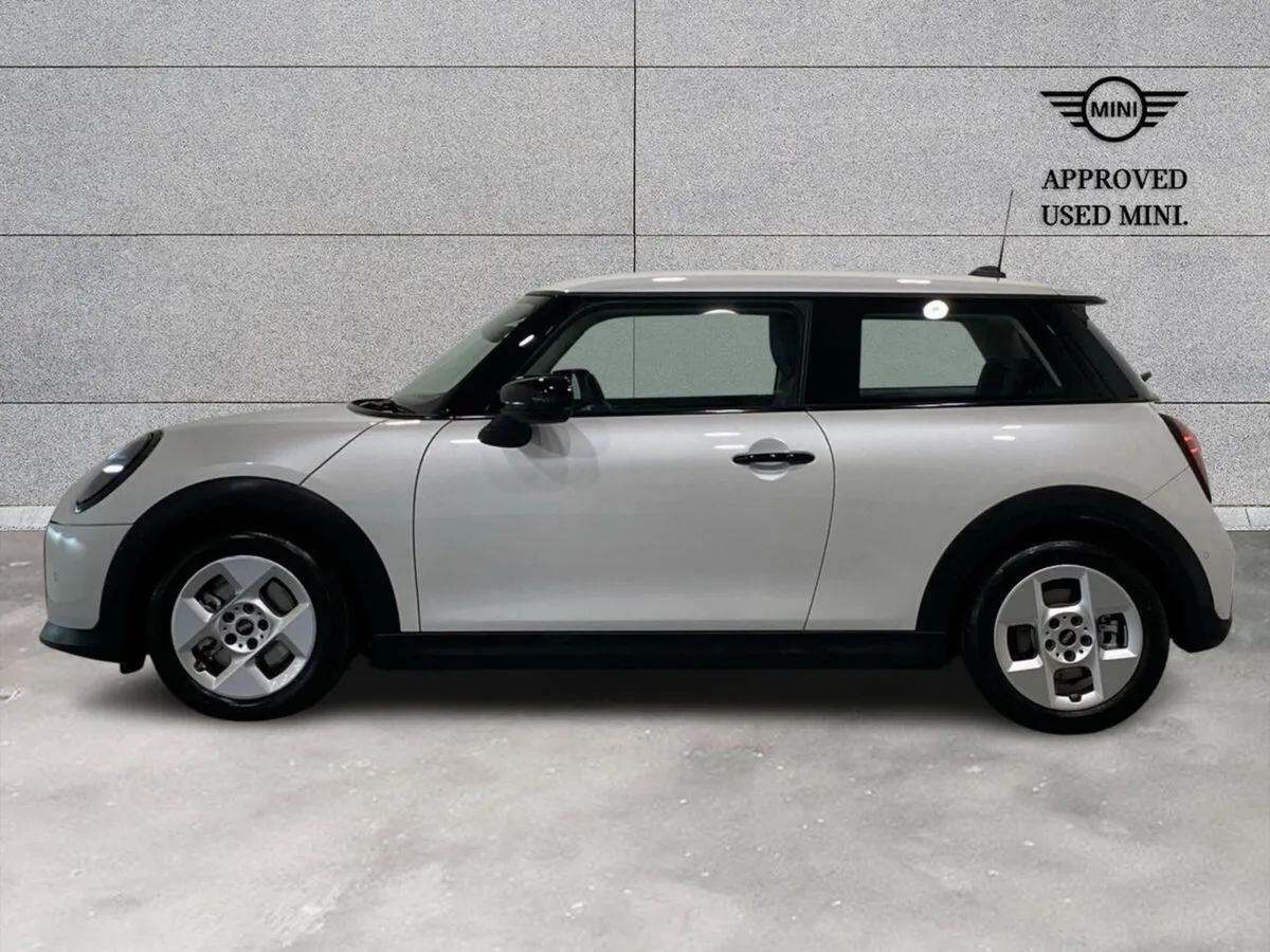 MINI HATCH Cooper C 3 Door - Image 4