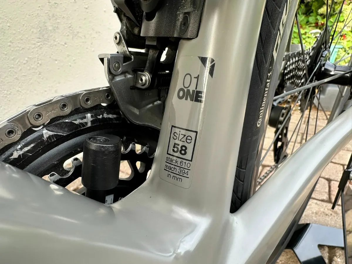 BMC Roadmachine 01 One (2021) - Image 4