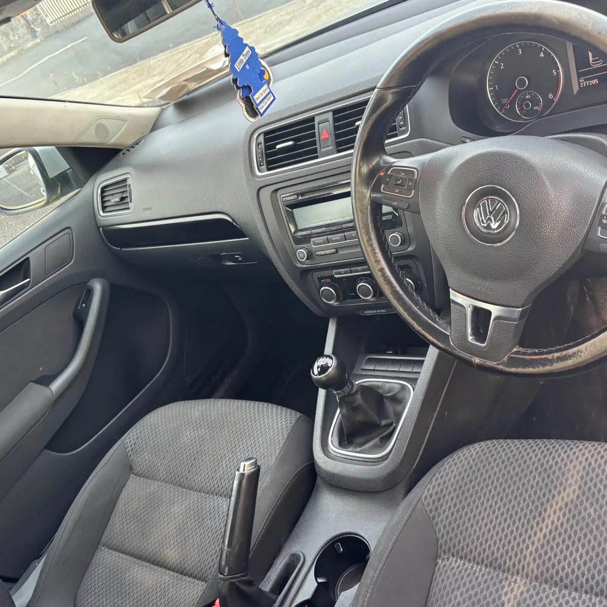 Volkswagen Jetta 2011 - Image 3