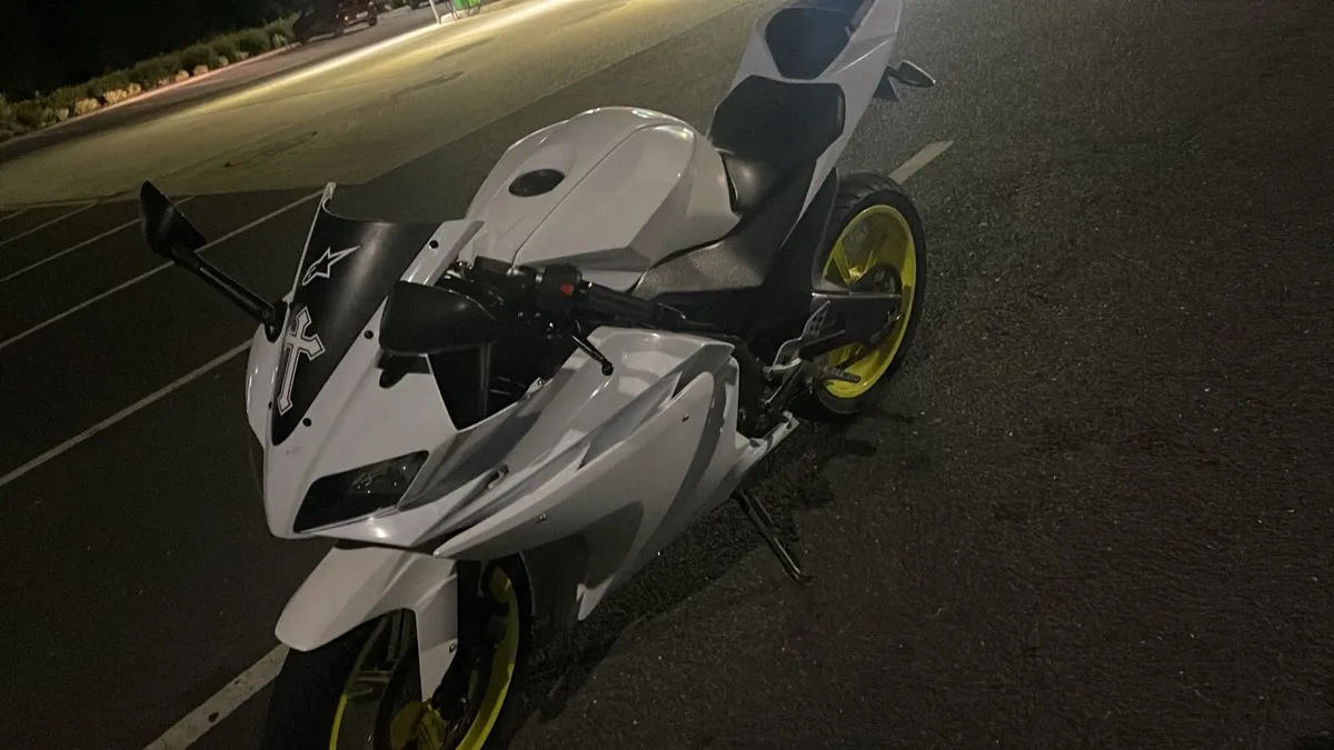 Yamaha r125 2008 - Image 2