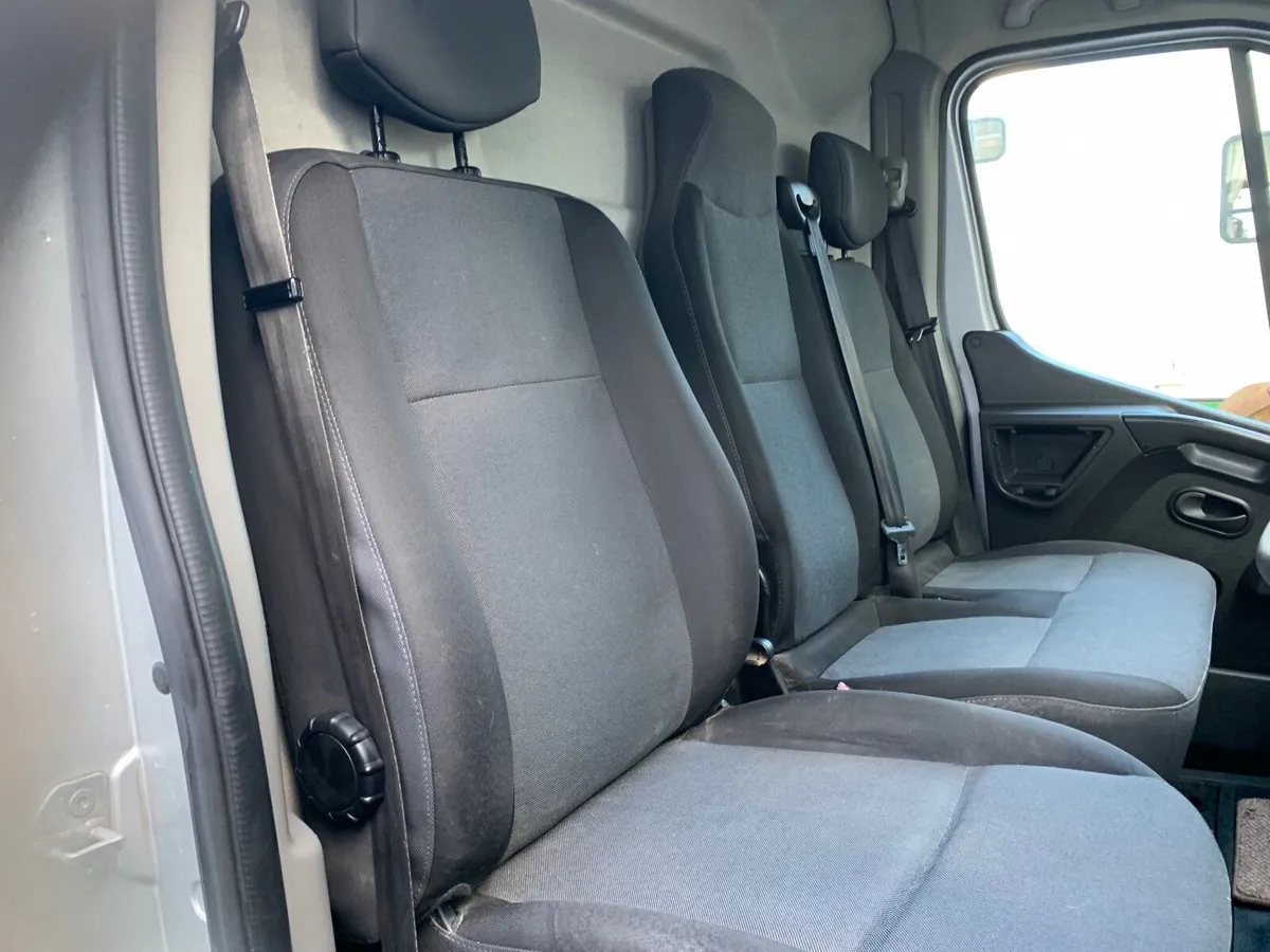 Nissan NV400 2020 - Image 4