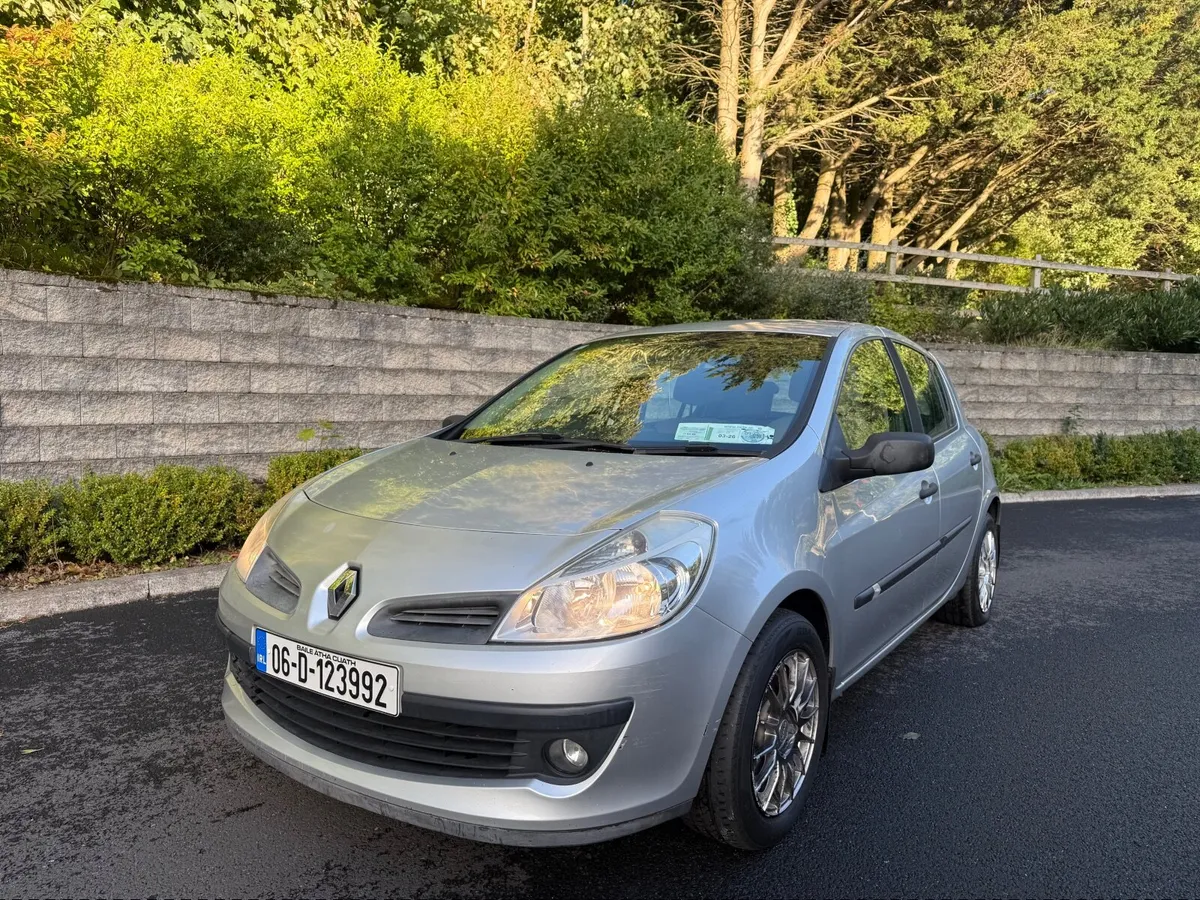 Renault Clio 2006 - Image 2