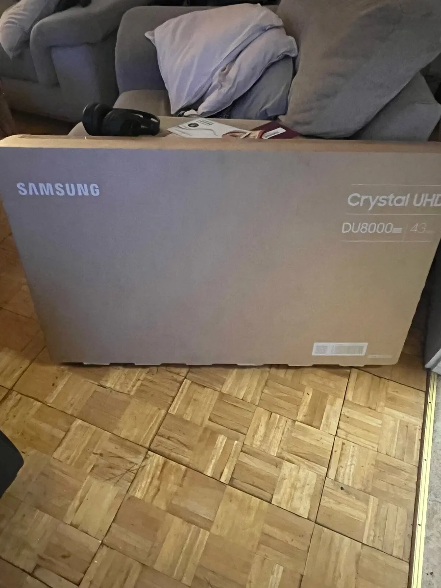 Samsung 43” Tv