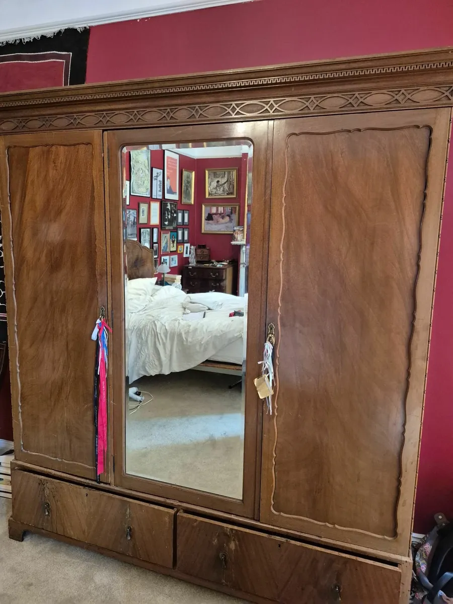 Large wardrobe - Image 4