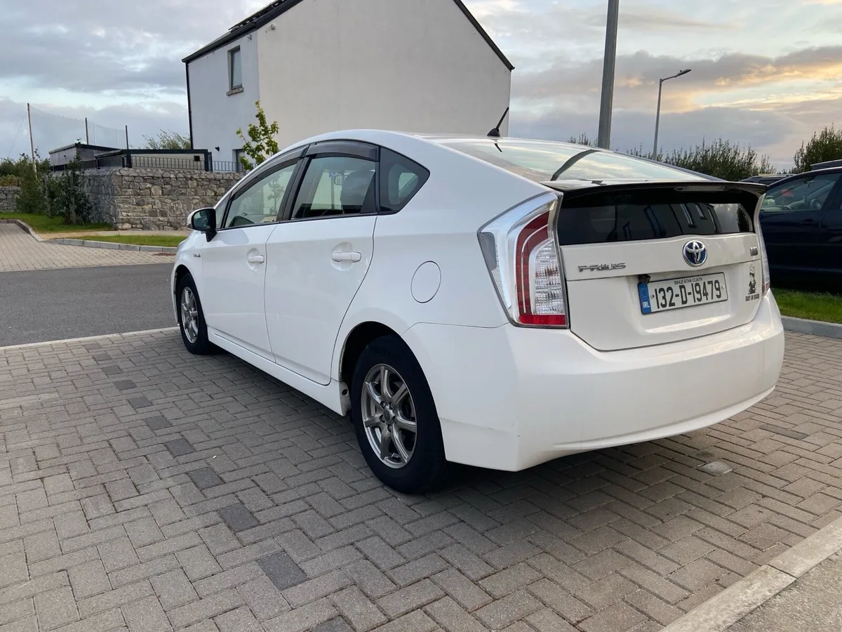 Toyota Prius 132 reg ( NEW NCT ) ( LOW km ) taxed! - Image 3
