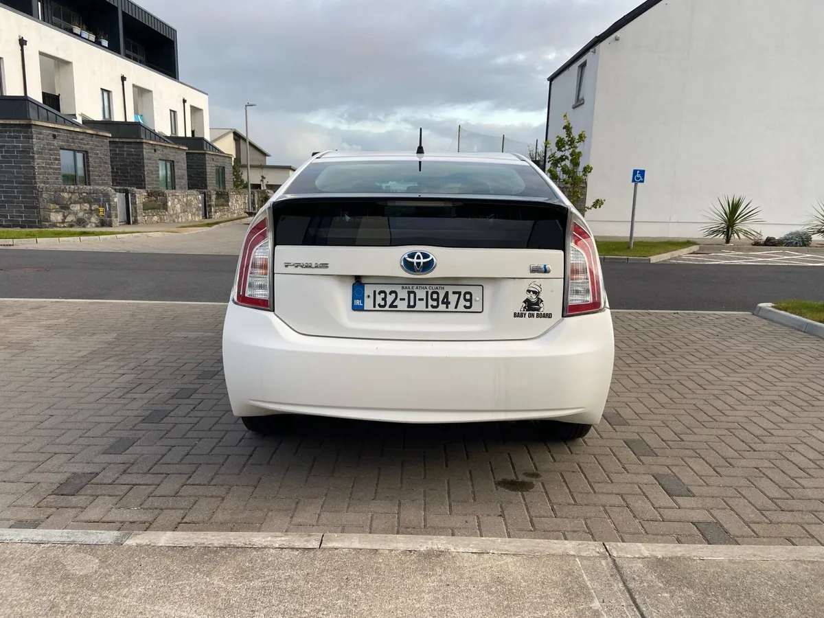 Toyota Prius 132 reg ( NEW NCT ) ( LOW km ) taxed! - Image 4