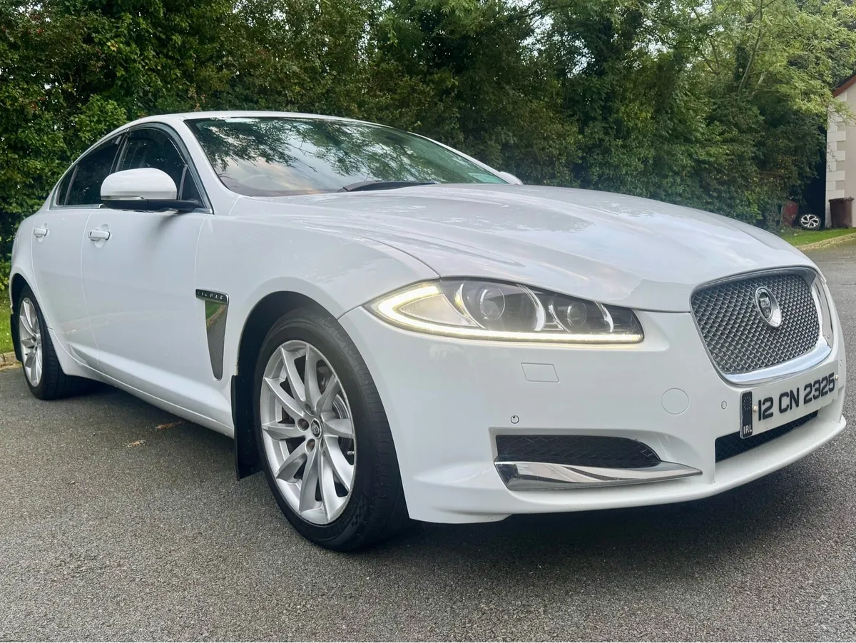 2012 Jaguar XF - Image 1