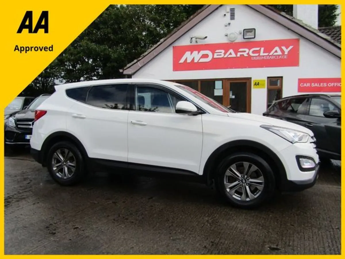 Hyundai Santa Fe 2WD Comfort 4DR - Image 1