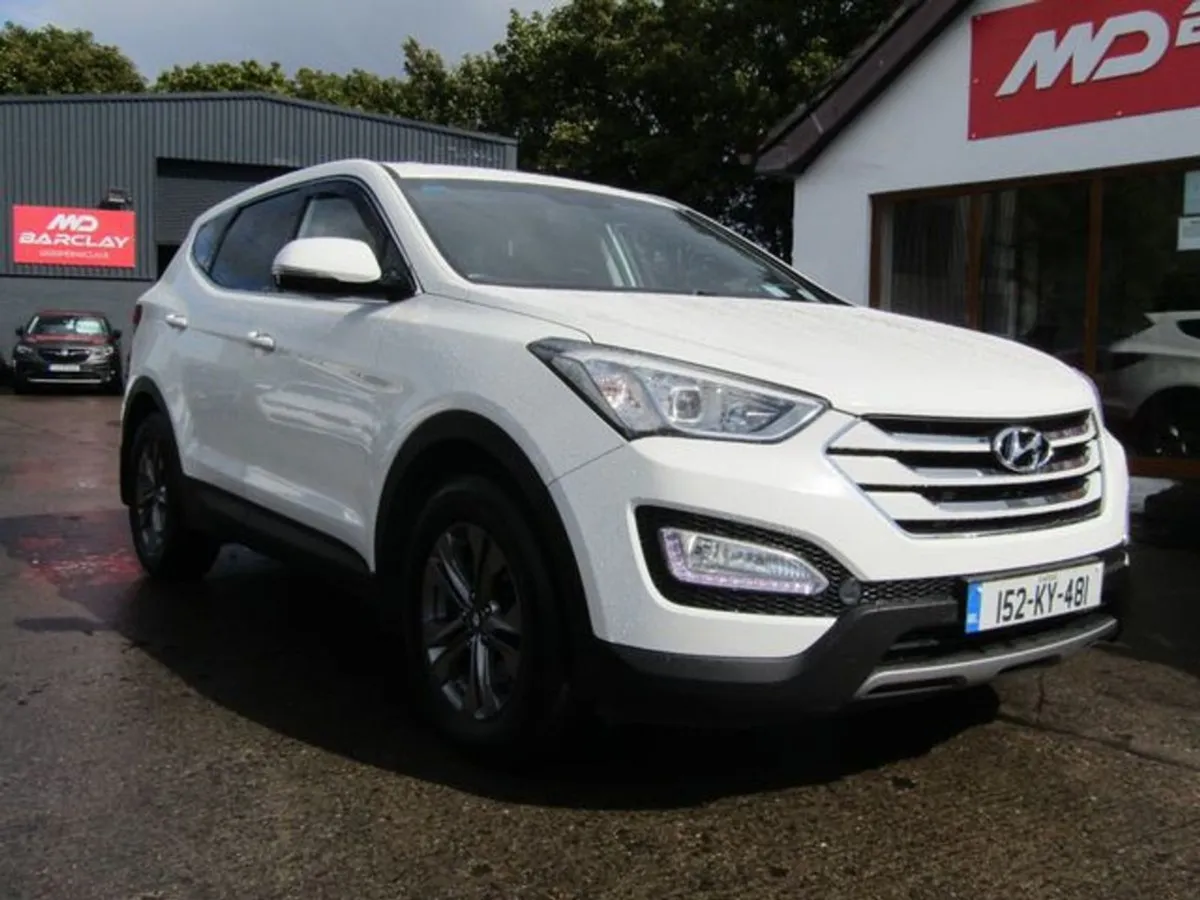 Hyundai Santa Fe 2WD Comfort 4DR - Image 2