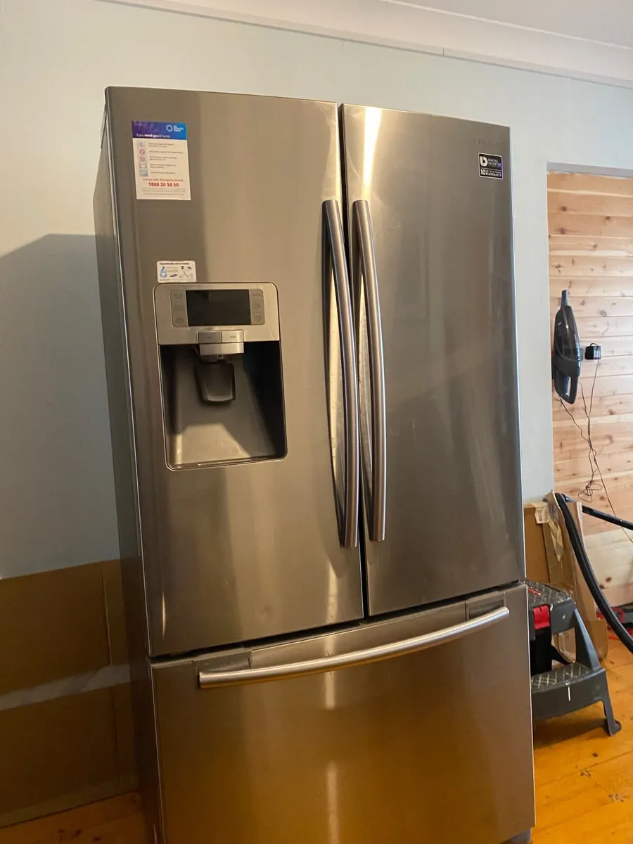 Fridge freezer - Image 2