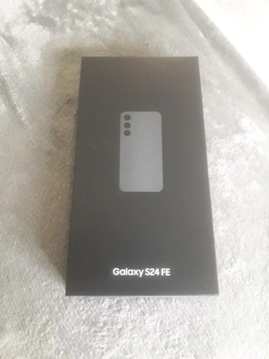 Samsung s24 fe - Image 1