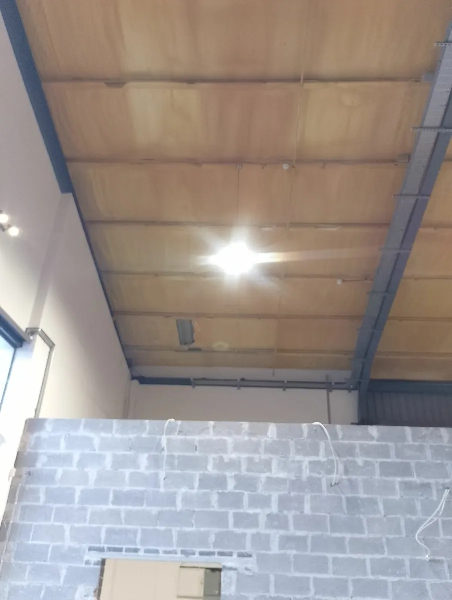 Spotlights - Image 3