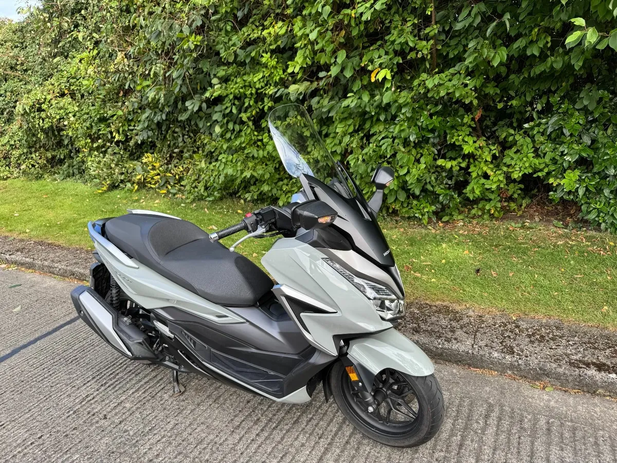 Honda Forza 350 - Image 1
