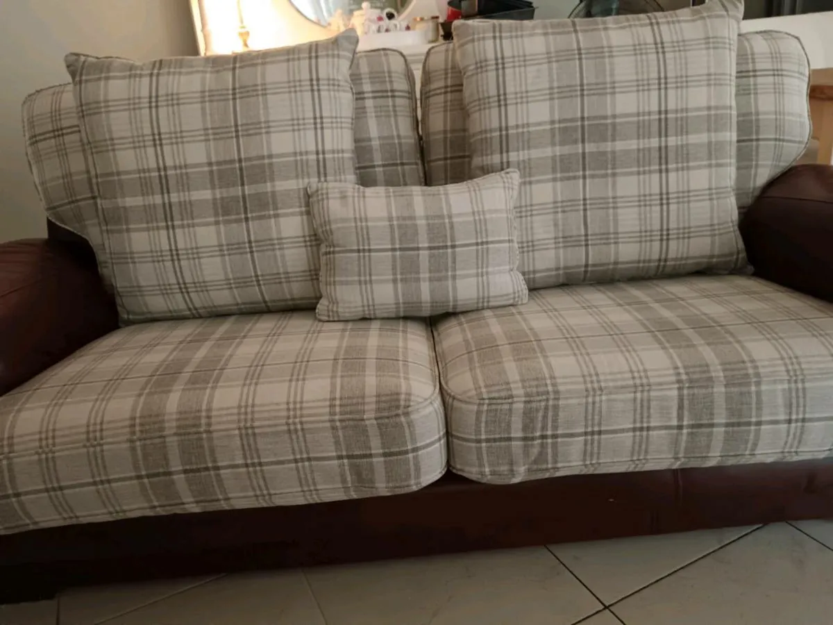 Sofa - Image 3