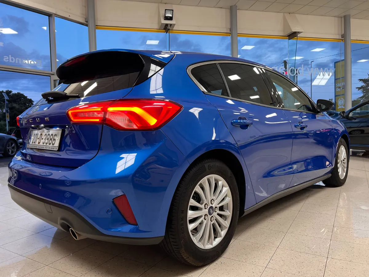 **ONLY 30,000 Kms**TITANIUM Eoboost Huge Spec Full - Image 2
