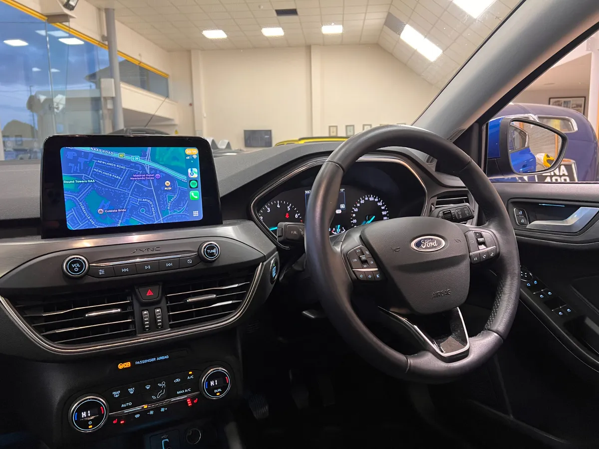 **ONLY 30,000 Kms**TITANIUM Eoboost Huge Spec Full - Image 3