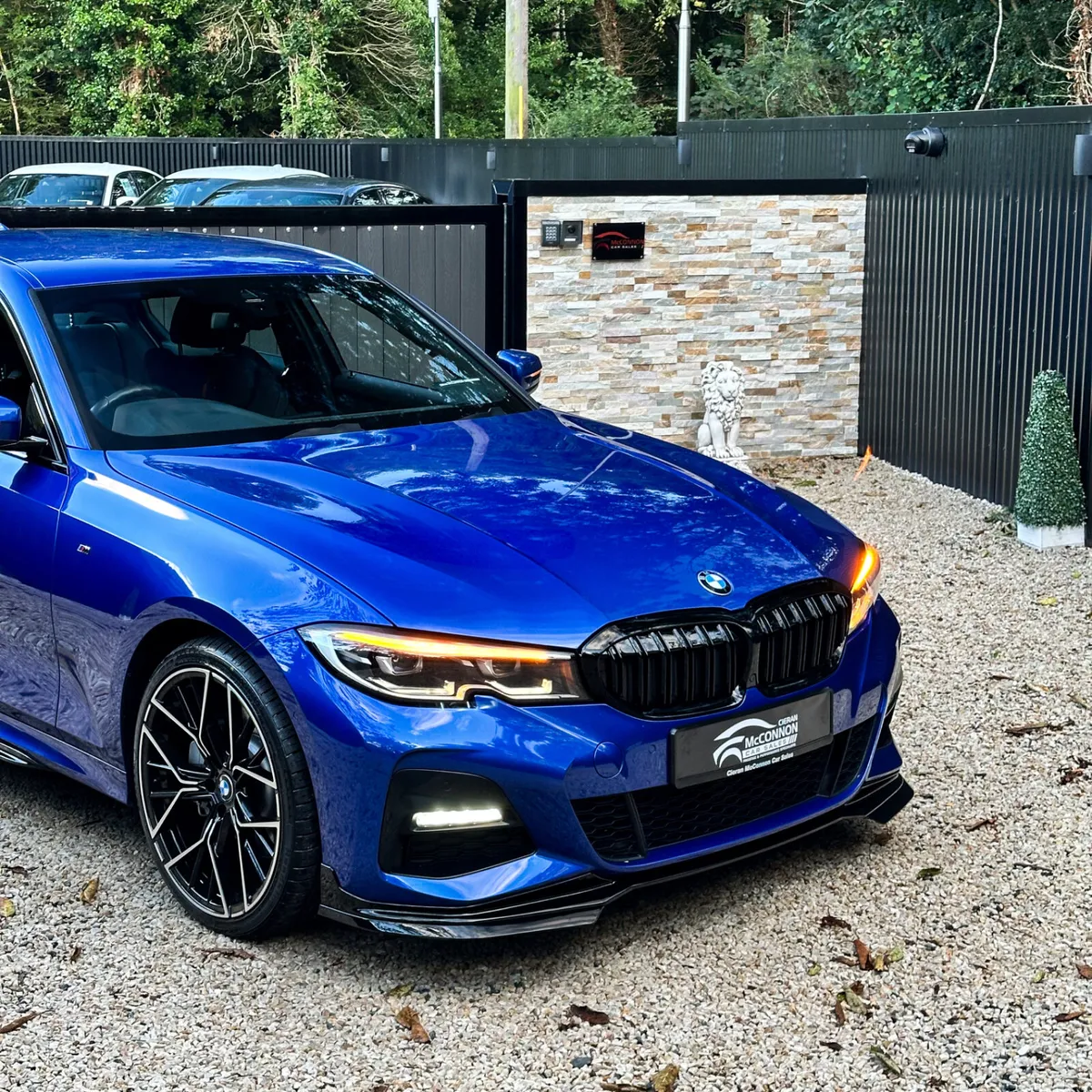 2020 (202)  BMW 330e M-SPORT  290BHP - Image 2