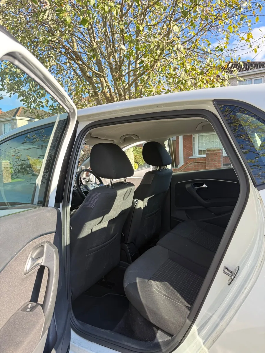 Volkswagen Polo 2015 - Image 4