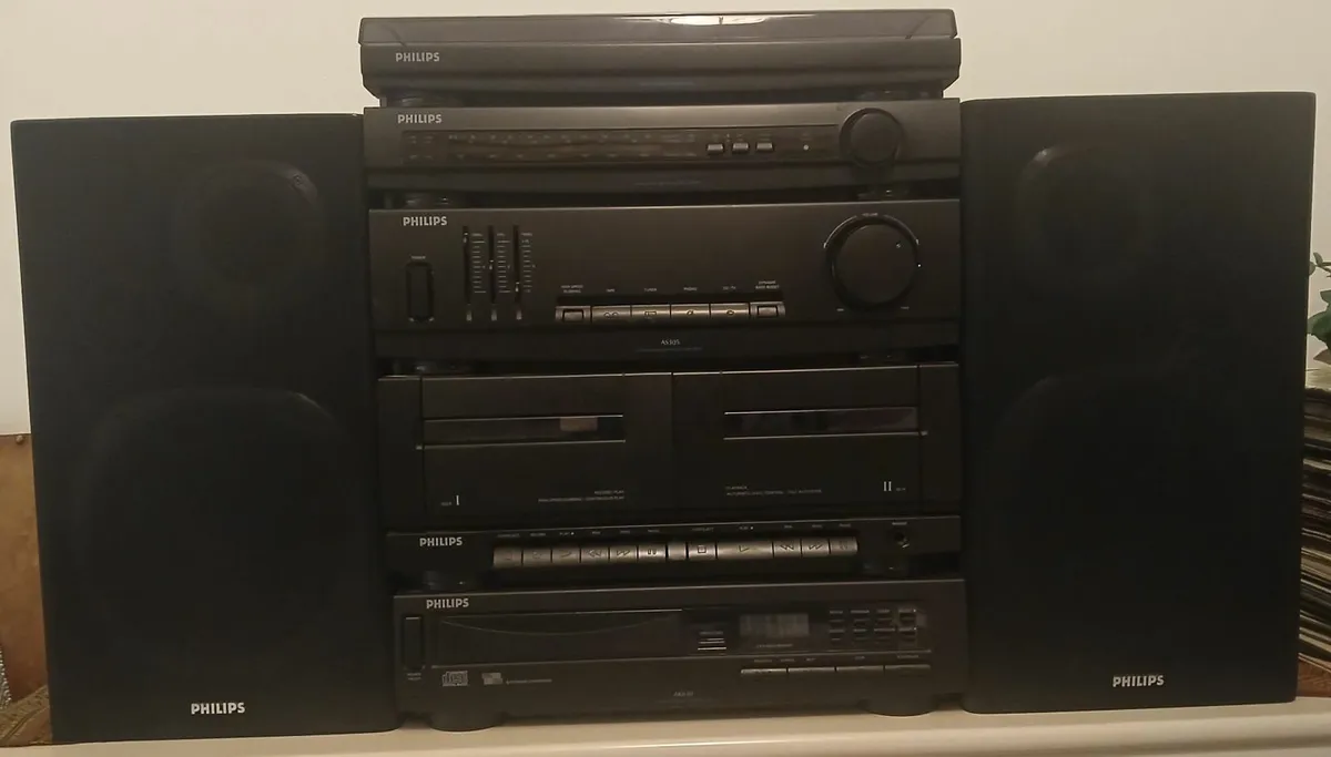 Phillip's Music System - Image 1