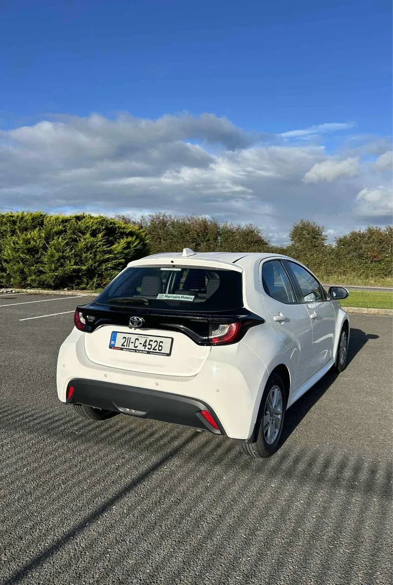 2021 Toyota Yaris 1.0 Luna - Image 2