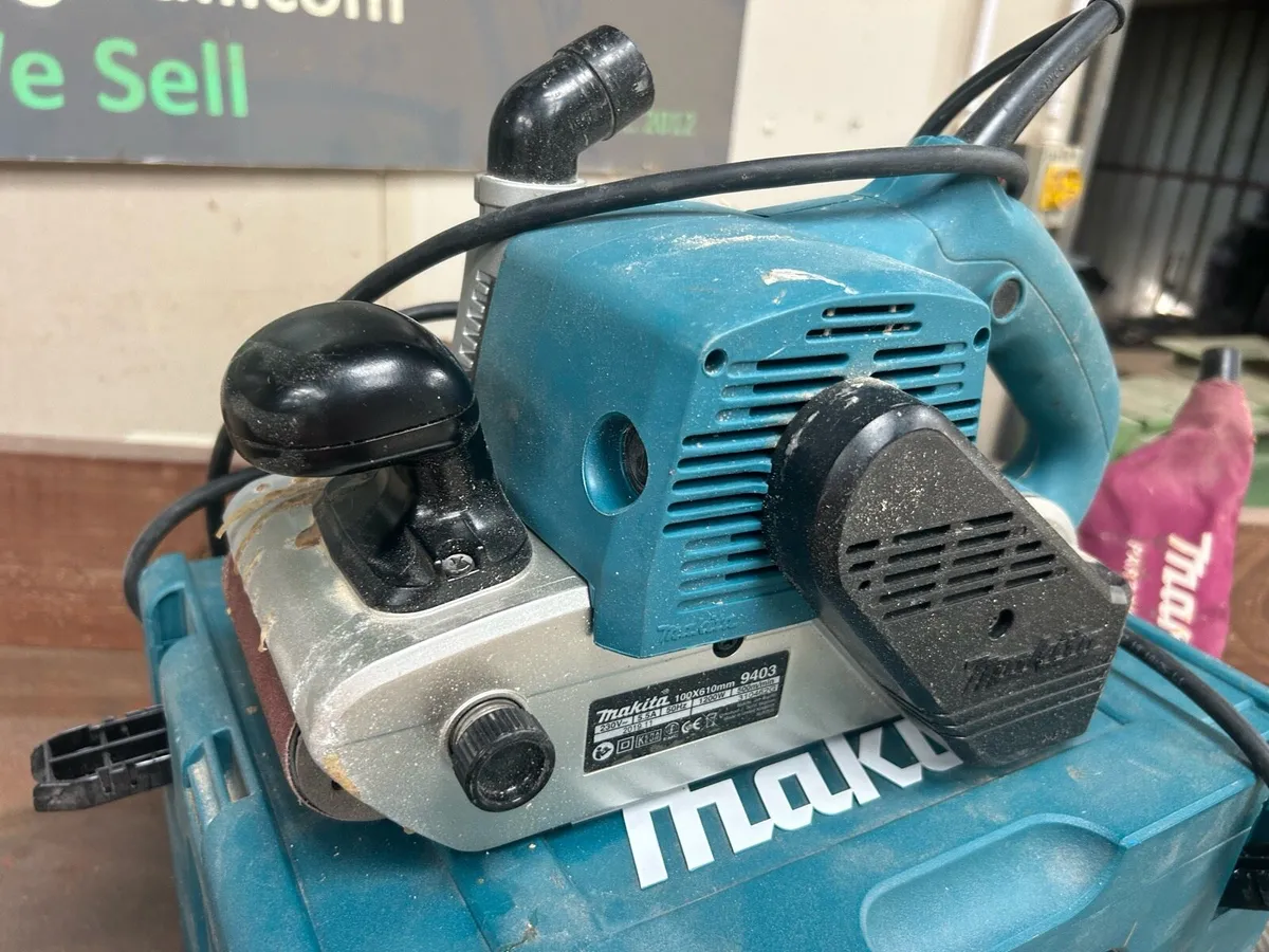 Ex school sanders and saws - Image 2