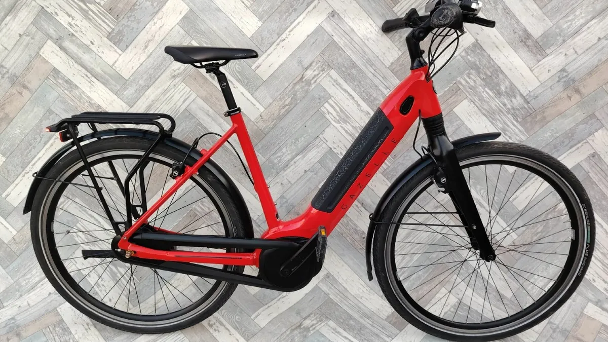 GAZELLE ULTMATE C8+, BOSCH ENGIN,BATTERY - Image 1