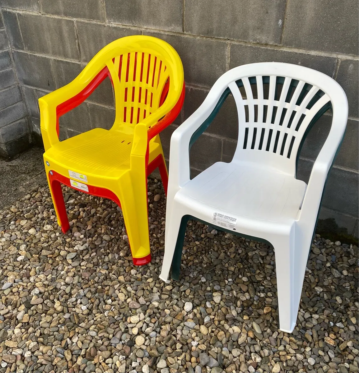 Garden Table And 4 Chairs Set - Image 3