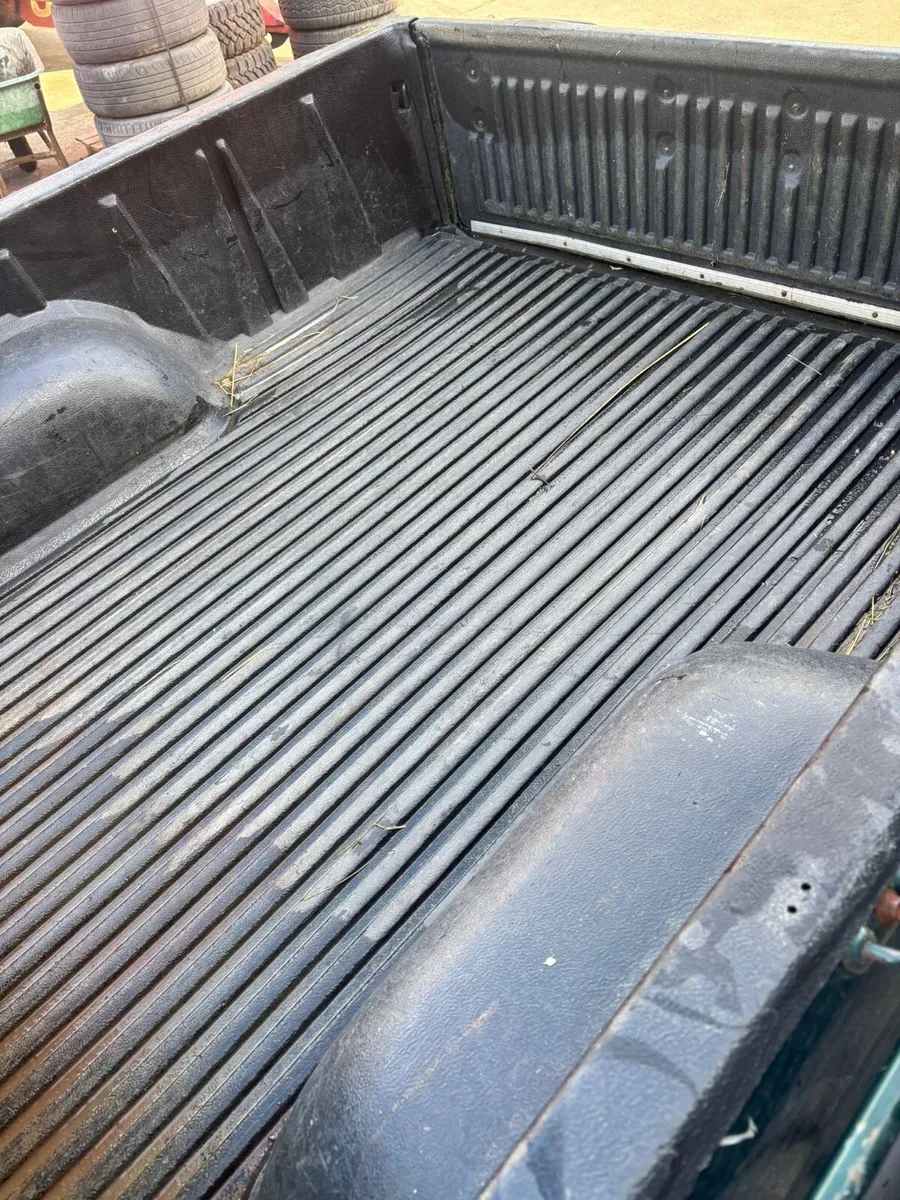 2004 single cab L200 tub - Image 2