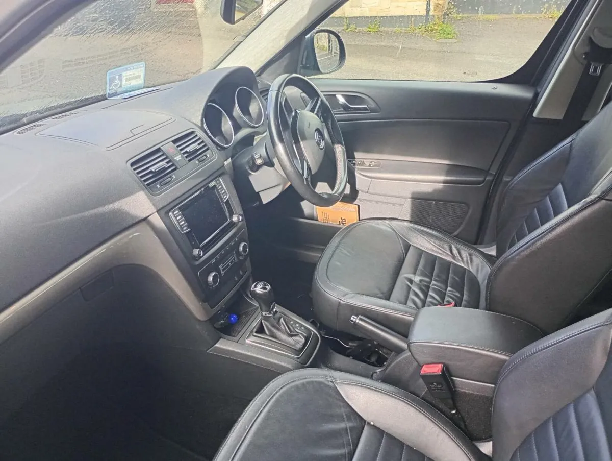 SKODA YETI 1.2 FULL LEATHER Auto - Image 4