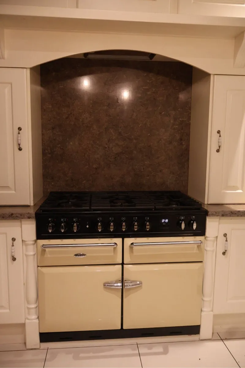 STANLEY 110CM DUAL FUEL RANGE - Like New - Image 2
