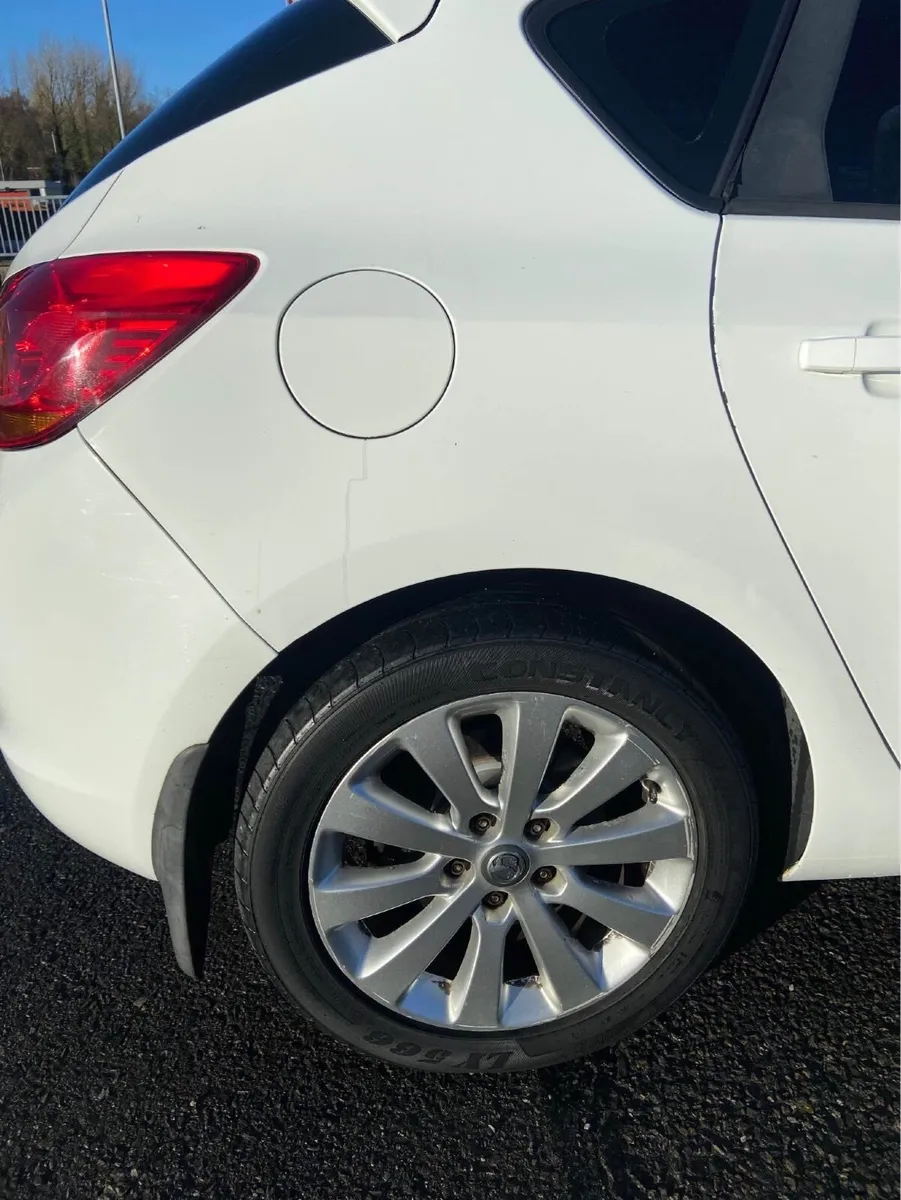 Vauxhall Astra 2012 - Image 4