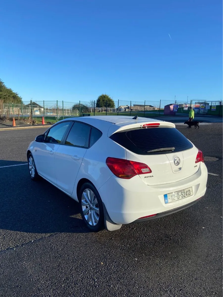 Vauxhall Astra 2012 - Image 1