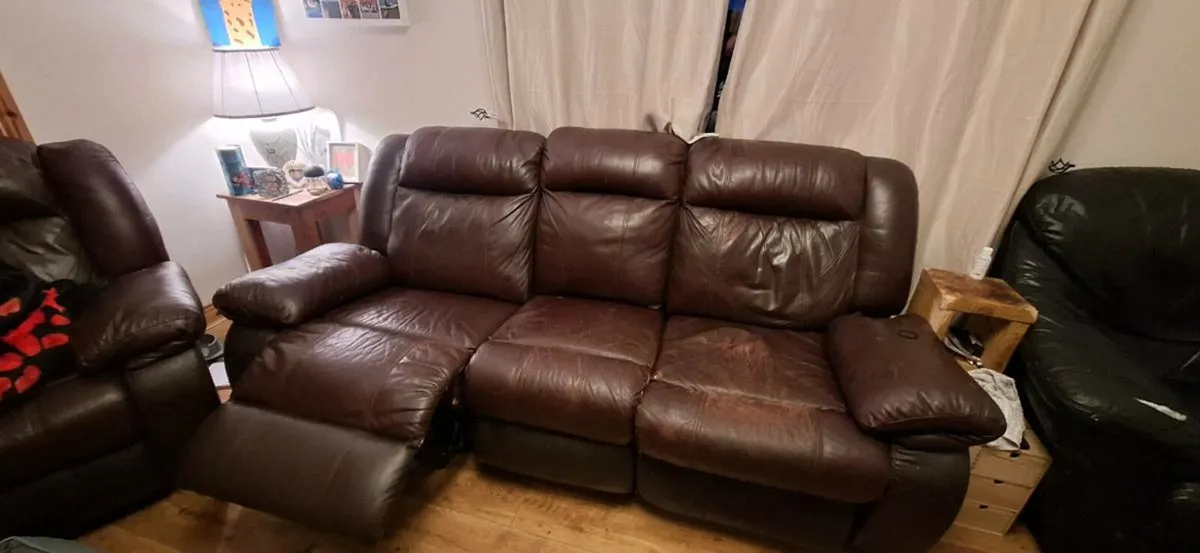 3  seater recliner +2 single sets recliner - Image 3