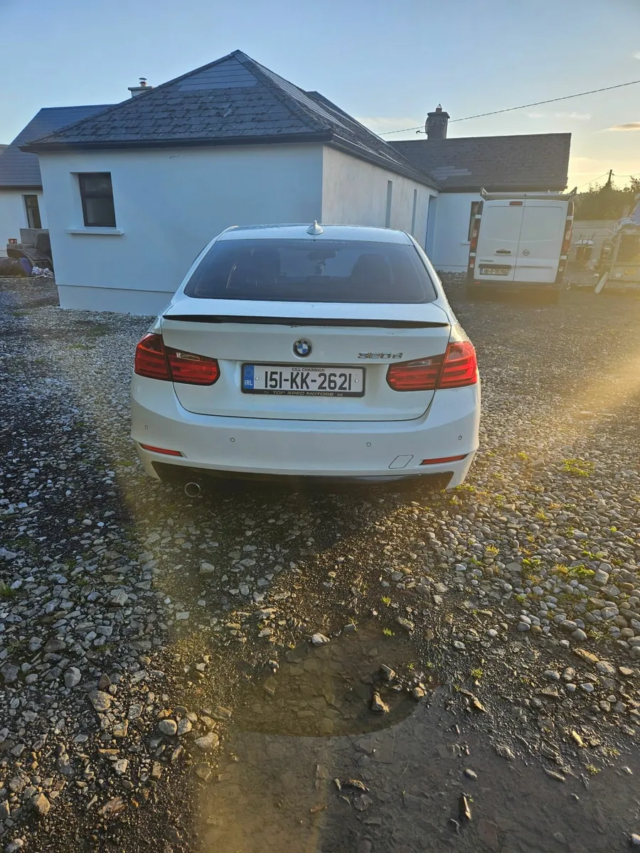 BMW 3-Series 2015 - Image 2