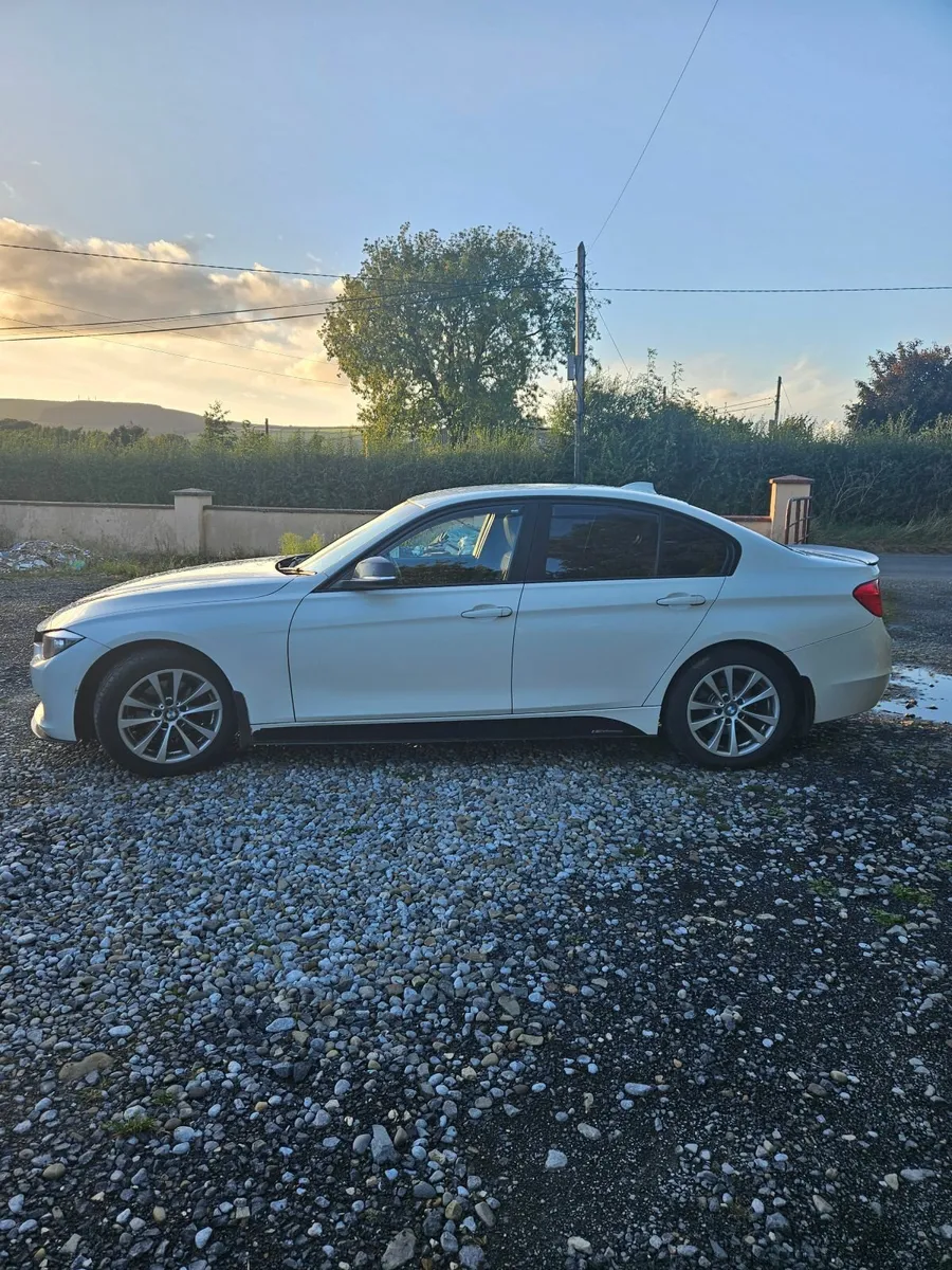 BMW 3-Series 2015 - Image 3