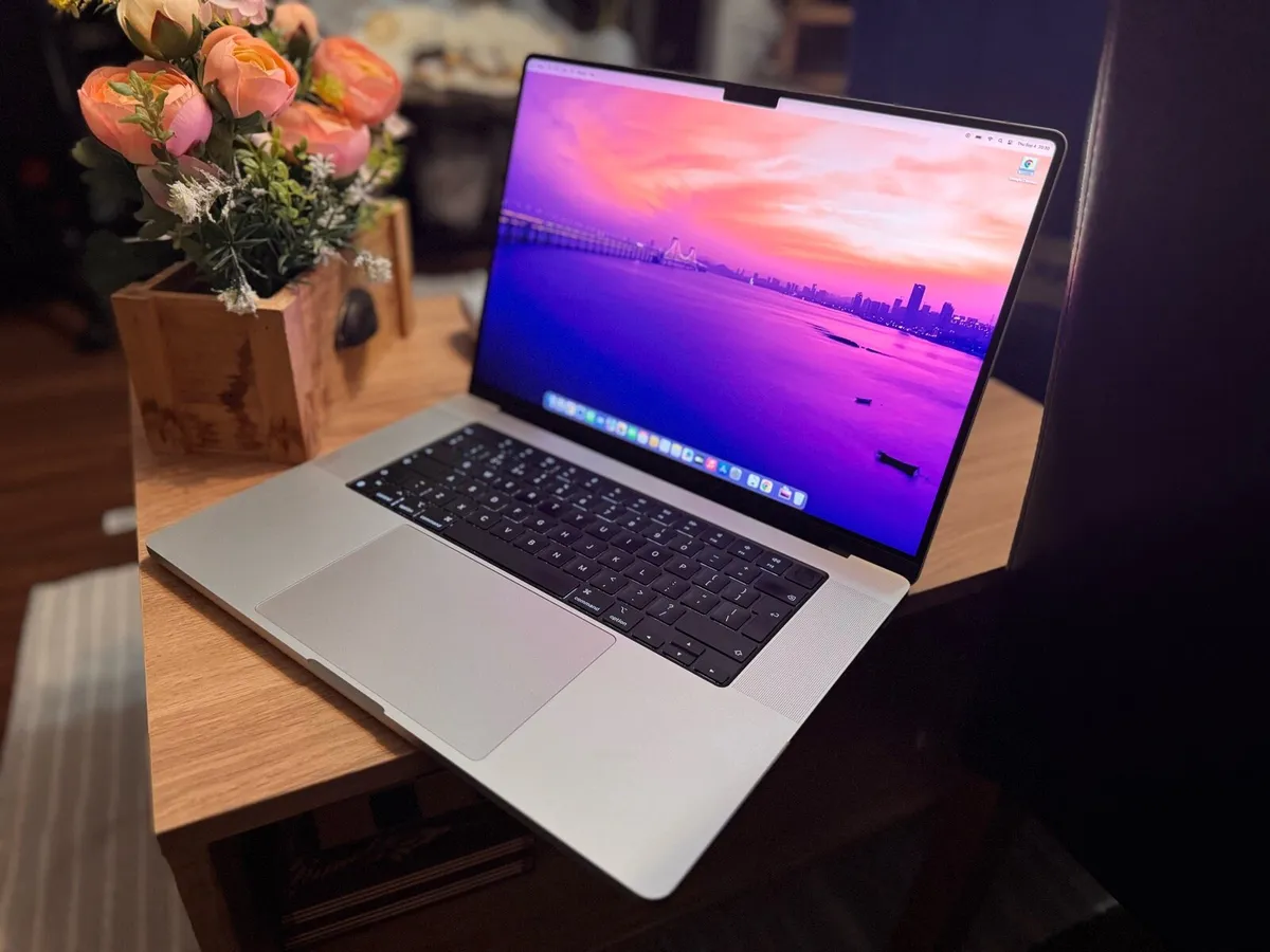 Macbook Pro 16” M3 Pro 36 GB RAM - Image 3