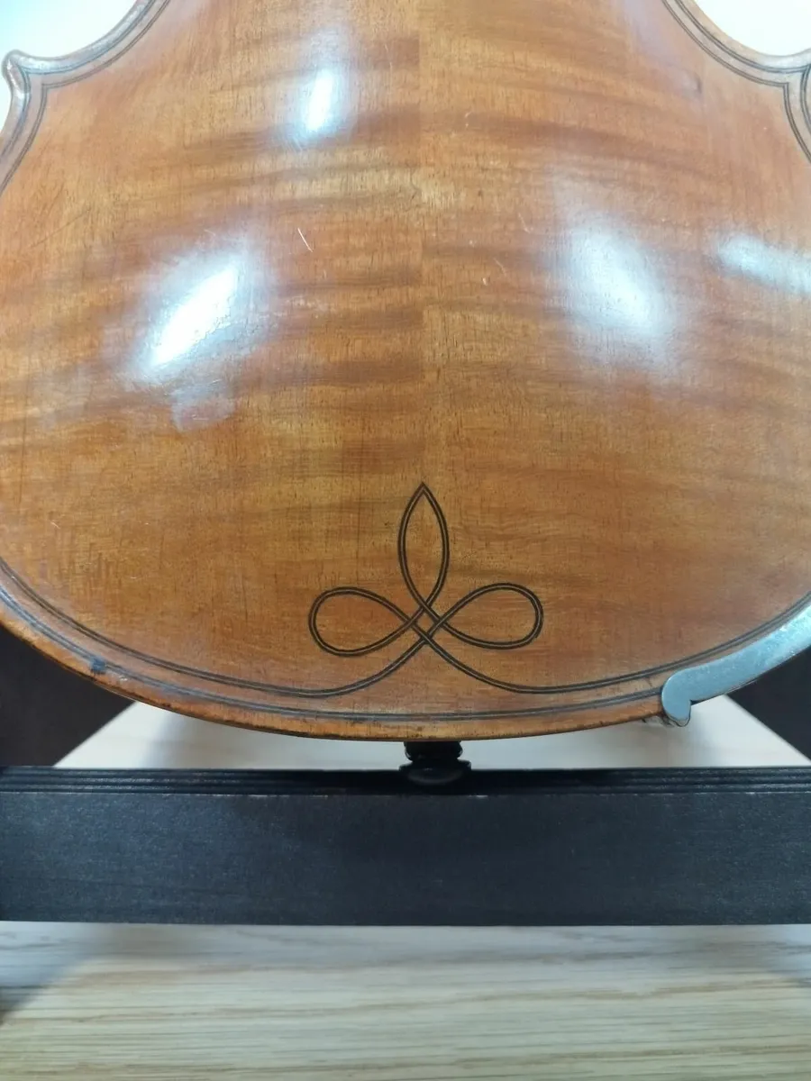 Vintage Maggini style Violin with Ornamental Inlay - Image 3