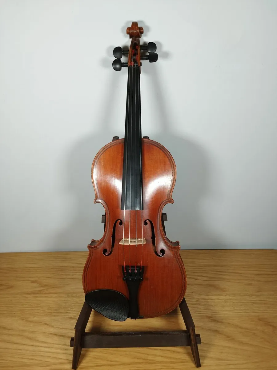 Vintage Maggini style Violin with Ornamental Inlay - Image 1