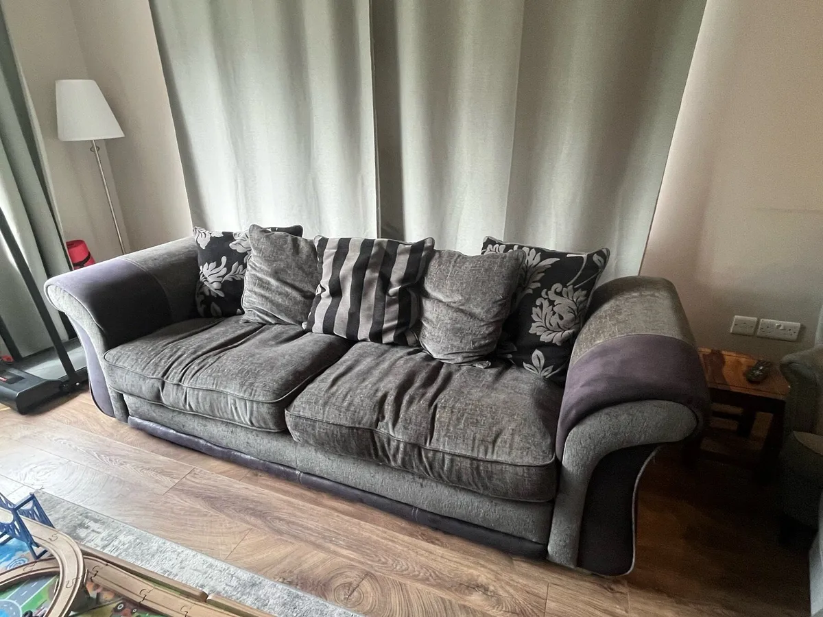 Large sofa - Image 2
