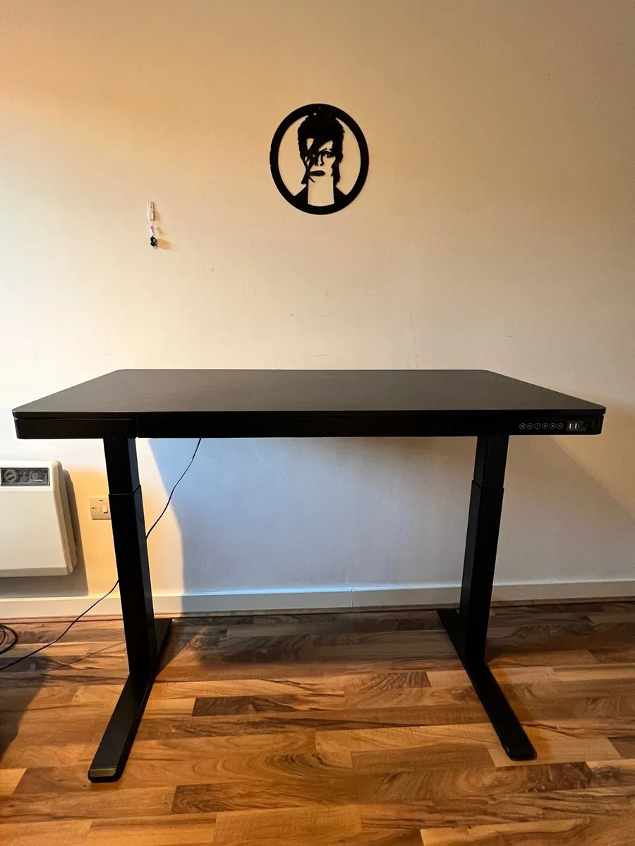 Desk and chair - Image 1